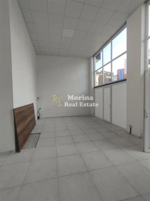 Vendita | Locale Commerciale | Kinostudio| 259000 €