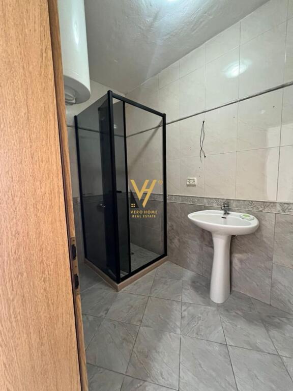 SHITET APARTAMENT 2+1+2+BLK TE ISH EKSPOZITA 350.000 EURO