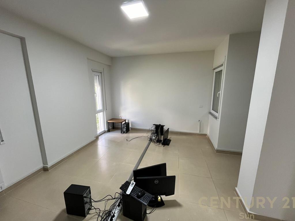 APARTAMENT 1+1 PER QIRA NE RRUGEN E KOSOVAREVE-TIRANE! 1,000 € /Muaj Sip. Totale  68m2