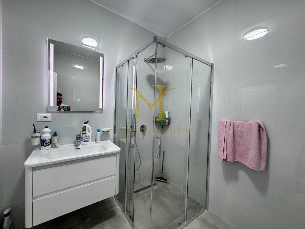Jepet me qera apartament 2+1+depo ne Plazh Hekurudha, Durres!