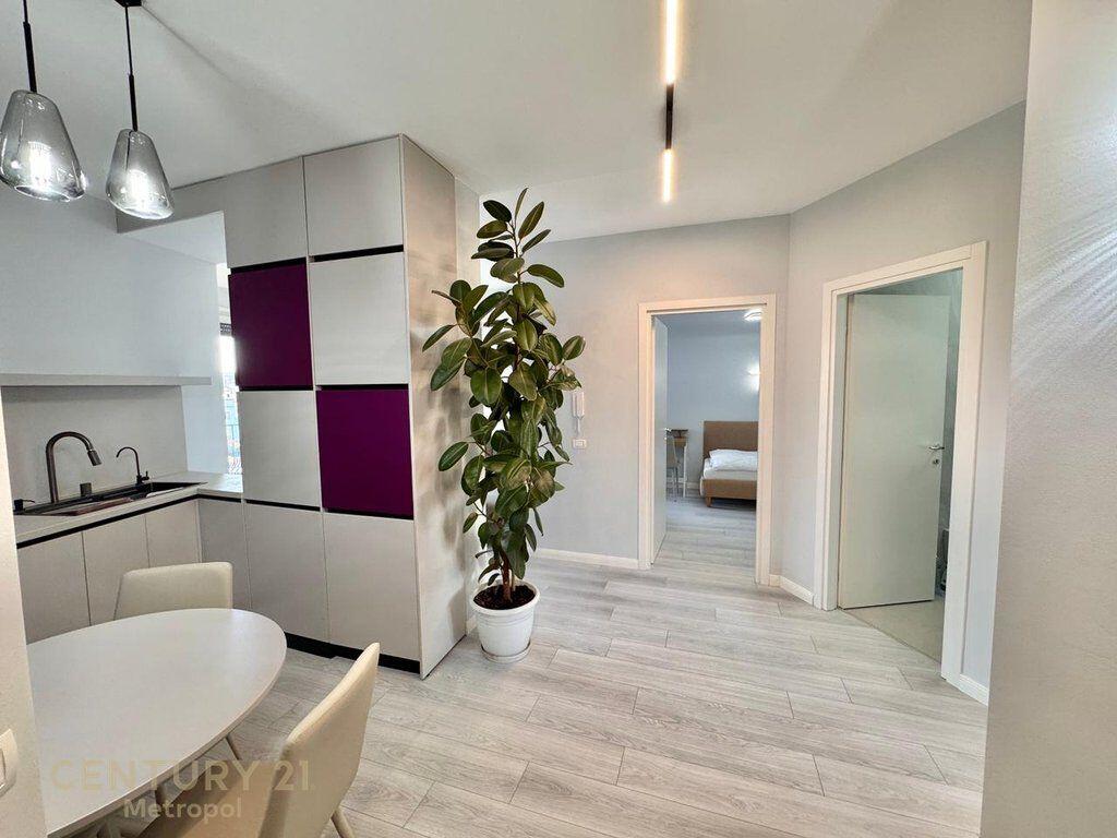 Appartamento 2+1 in affitto + posto auto – Via Dibrës