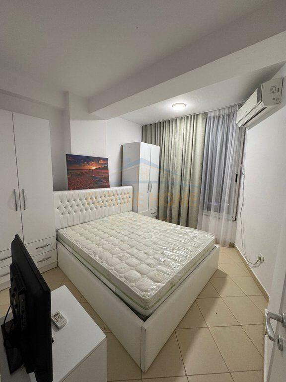 ,Affitto, Monolocale convertito in 1+1, Unaza e Re, Tirana. 370 €UNA61105