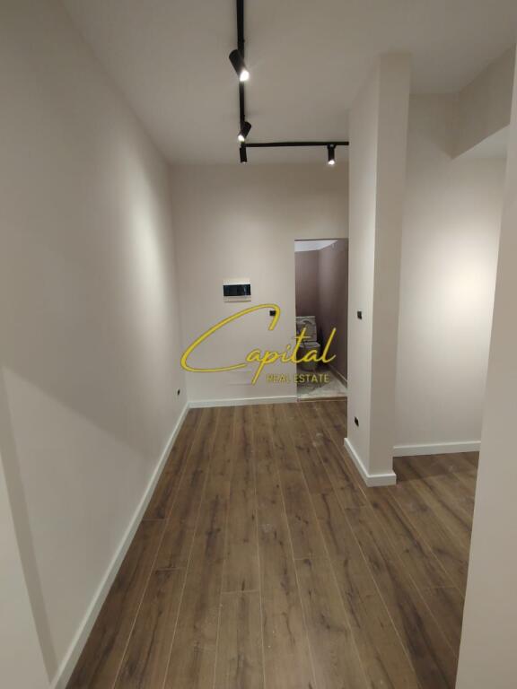 DYQAN ME QERA 30 M2 MYSLYM SHYRI 1.300 EURO