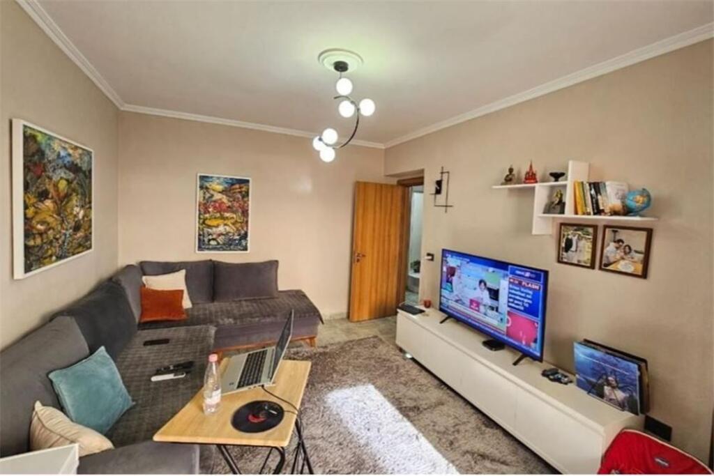 Jepet me qira apartament 1+1, i pozicionuar në zonën e Brrylit,