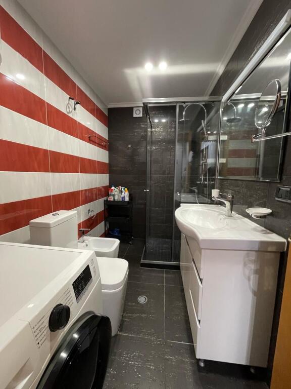 Jepet me qira apartment 2+1+2 Tek Ambasada Amerikane!