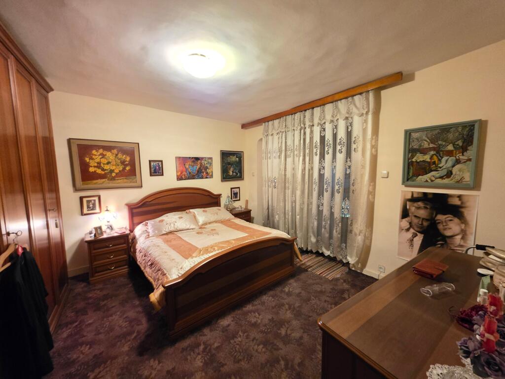 SHITET APARTAMENT 2+1 +STUDIO  NE QENDËR