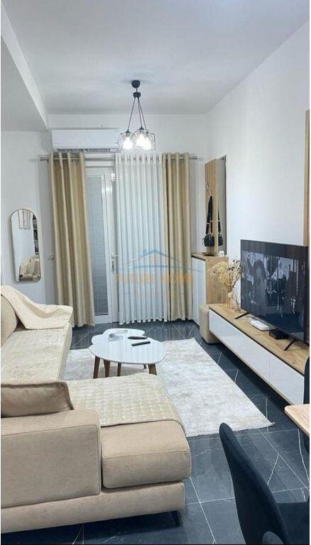 Affitto, Appartamento 1+1, Ali Demi, Tirana.