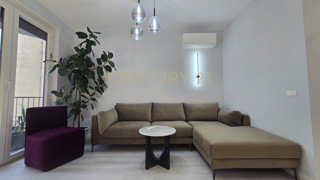 JEPET ME QIRA APARTAMENT 2+ 1+ POST PARKIMI NE QENDER TE TIRANES PRANE 9 - KATESHEVE !