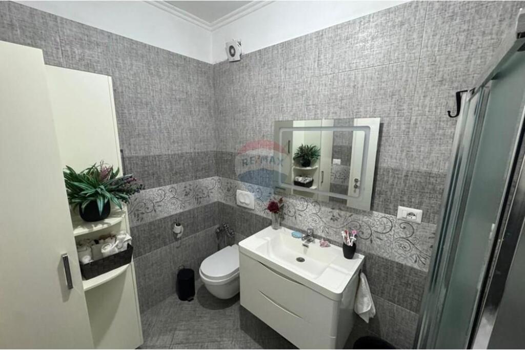 2+1 me qera -Rezidenca Charteu