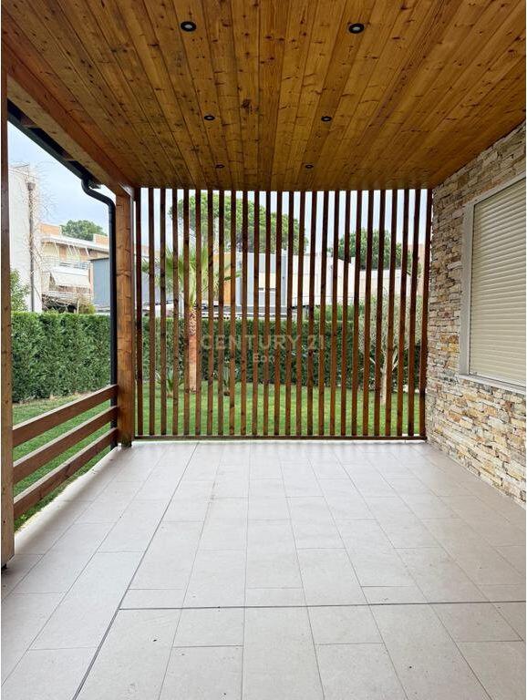 Apartament 2+1me Oborr 266 m2 për Shitje në Gjirin e Lalzit, Durrës ! 310,000 € Sip. Totale  266m2