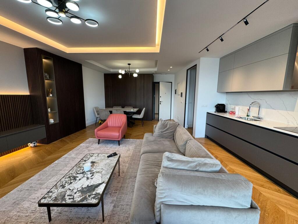 Shitet  Super Apartament  2+1+Garazh  TE LAKE VIEW LIQENI