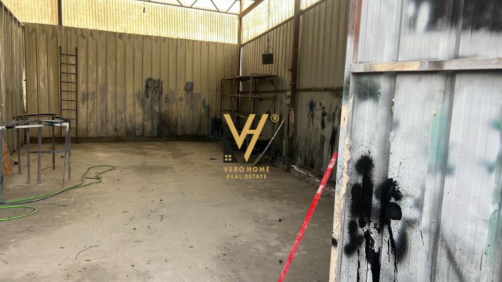 JEPET MAGAZINE 100 M2 ME QERA TE SIRI KODRA 60.000 LEKE