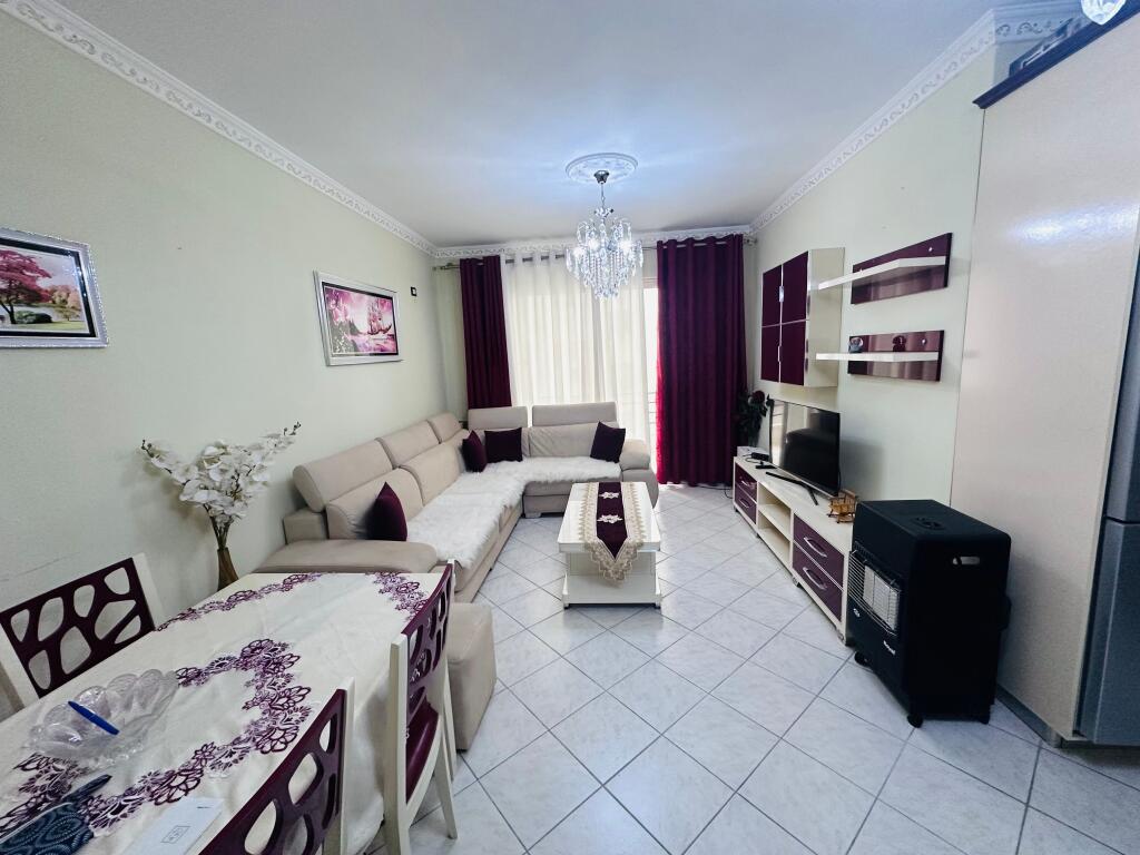 Affittasi Appartamento 1+1+1 Balcone