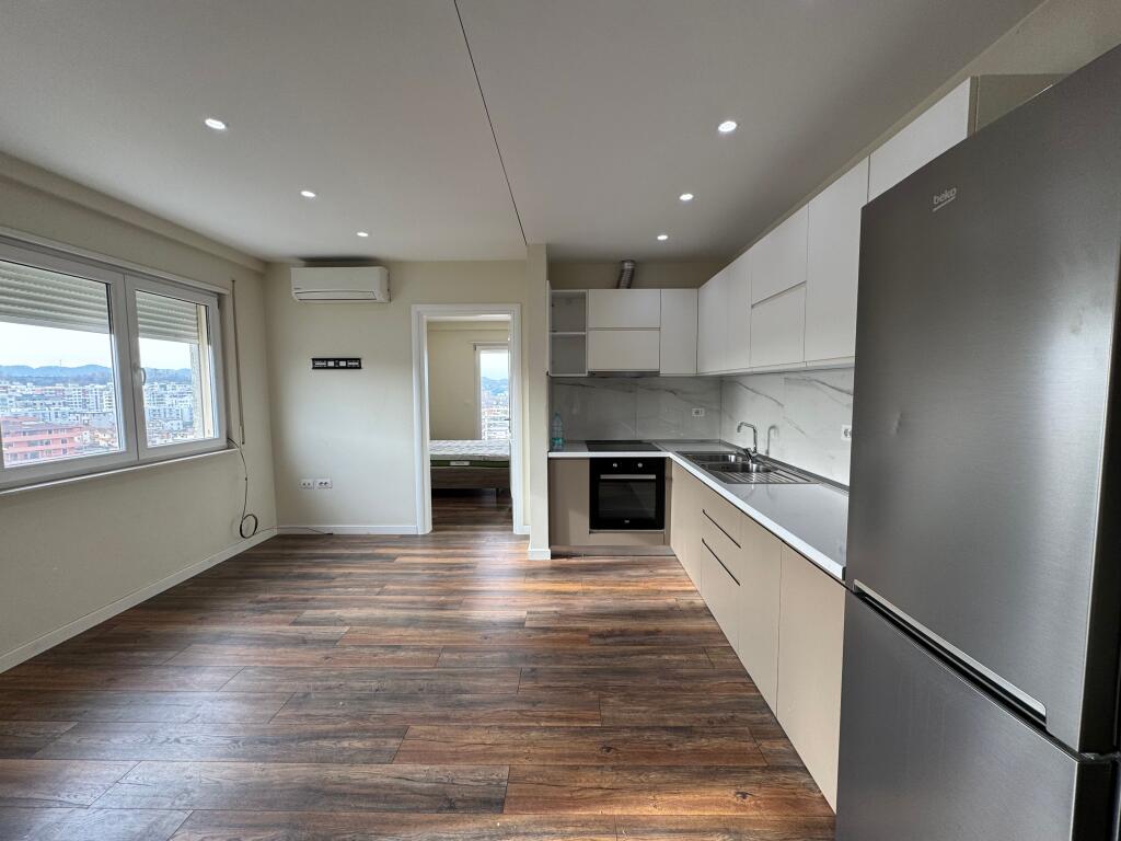 We sell 1+1 in Astir