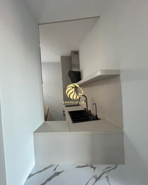 🏡 APARTAMENT 2+1 ME QIRA – QENDËR E TIRANËS