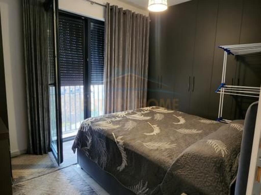 Shitet, Apartament 2+1, Porcelan, Tirane