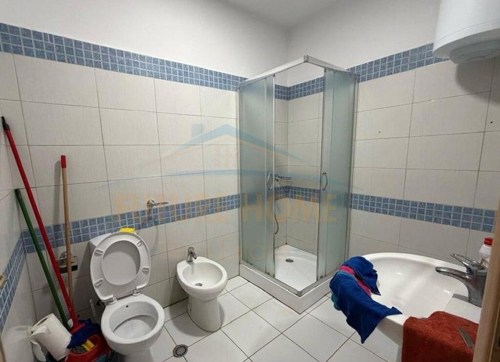 Shitet, Apartament 2+1, Unaza e Re, Tiranë