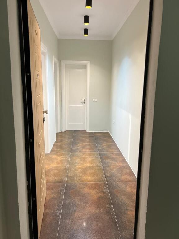 1+1 apartment with balcony for rent – Beach, Durres