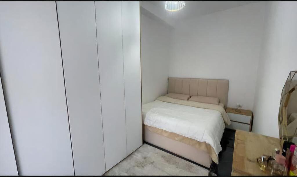 Affittiamo appartamento 1+1 al Complesso Mangalem, Ali Demi. 450 € /Mese