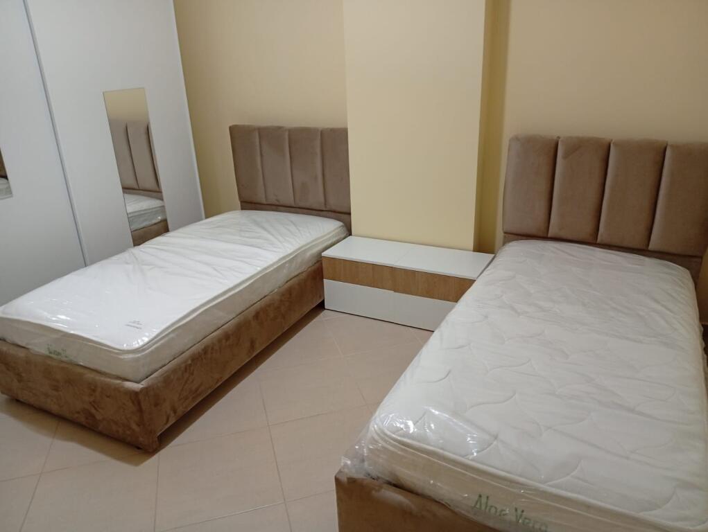 Apartament 2+1+2 me qira – Zona Bar Artisti