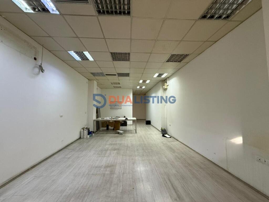 Jepet me qira Ambient Komercial open space + 2 Poste parkimi , në një nga zonat më të kërkuara të Tiranës! Prane Radio Televizionit Shqiptar (RTSH),
