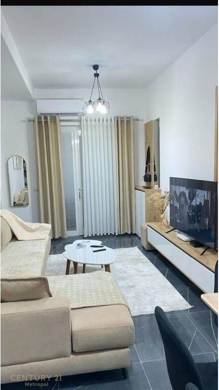 Affittiamo appartamento 1+1 al Complesso Mangalem, Ali Demi. 450 € /Mese