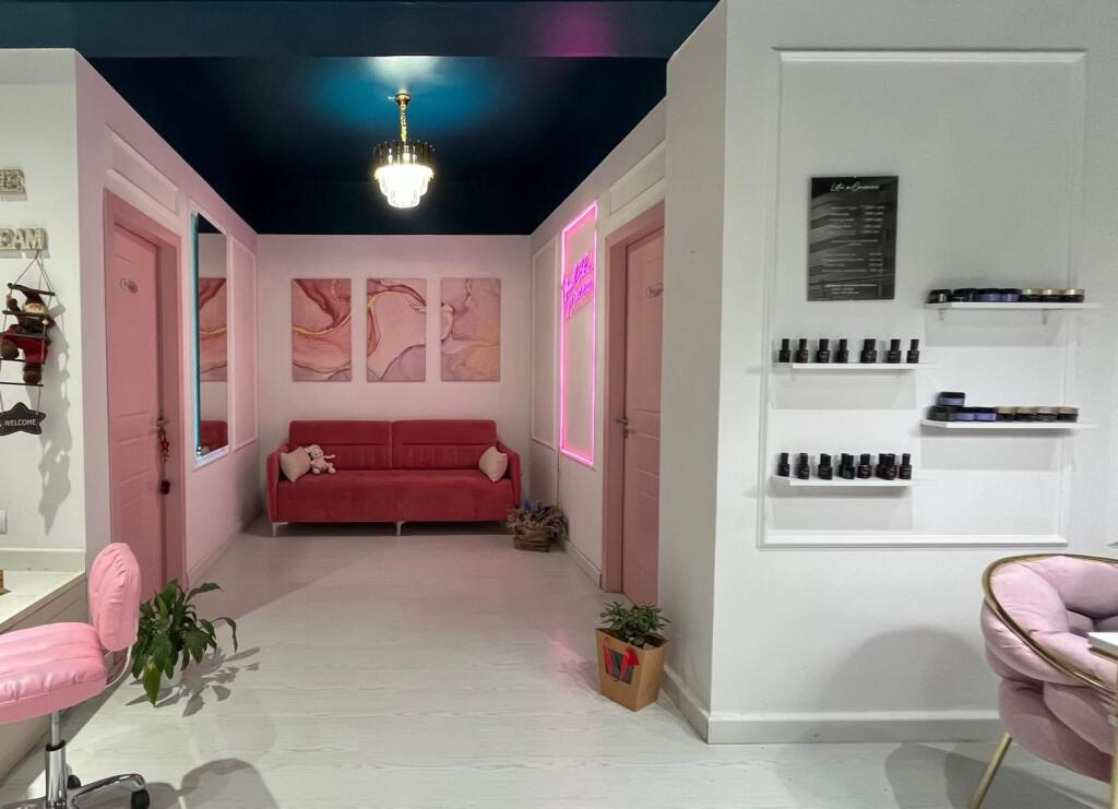 AMBIENT BIZNESI ME QERA 70 M2 MYSLYM SHYRI 80.000 LEKE