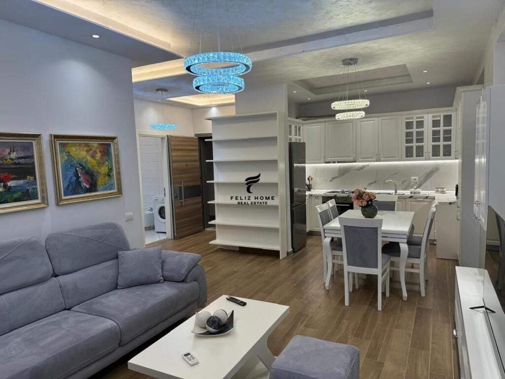 APARTAMENT ME QERA 2+1 RRUGA E KAVAJES 60.000 LEKE