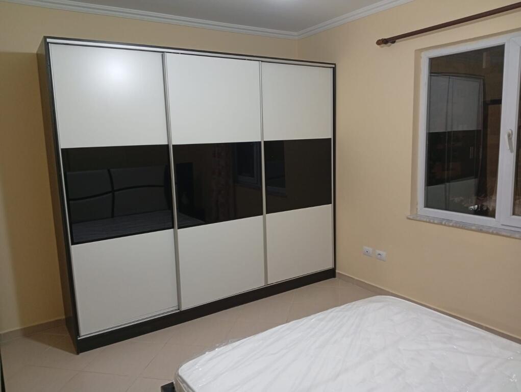 Apartament 2+1+2 me qira – Zona Bar Artisti