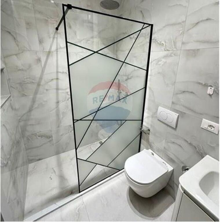 Super Apartament me qira: 2+1 &amp; Ballkon  Ne Qendër të Tiranës 1300€/Muaj