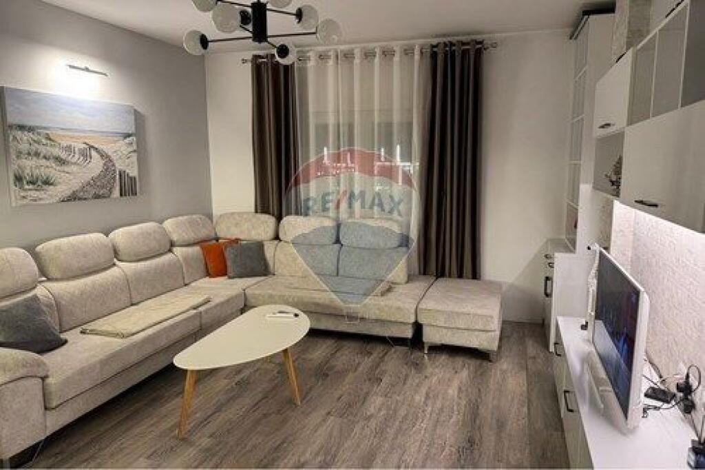 Apartament - Për Qira - Bulevardi Zogu I, Tiranë