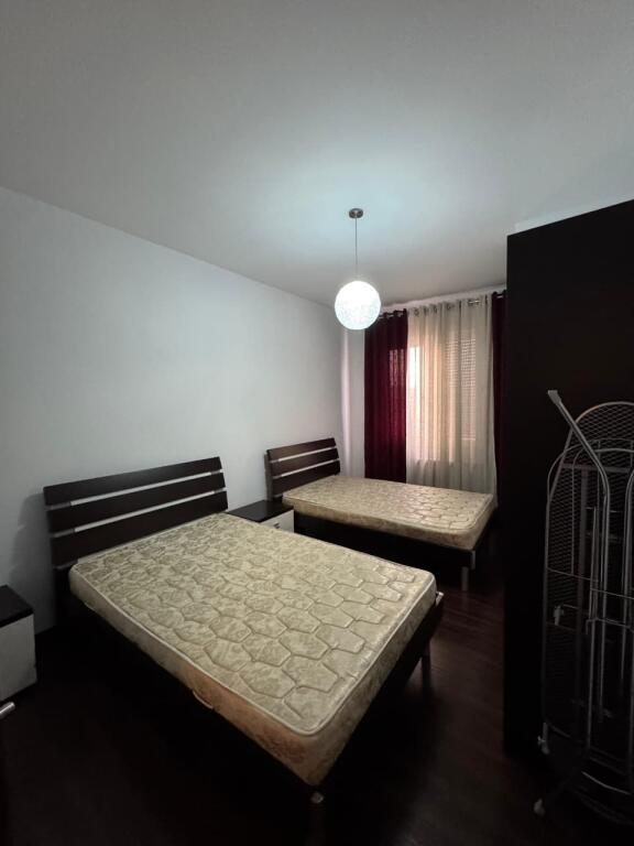 Affittasi appartamento 2+1 Piazza Wilson