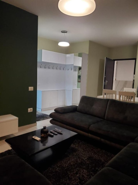 Jepet me qira apartament 2+1 te Stadiumi Dinamo!