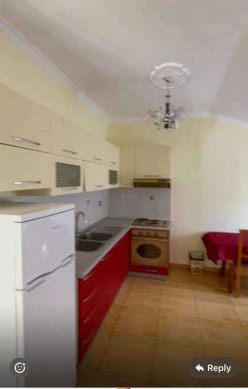 2+1,e mobiluar te vilat amerikane,cmimi 450 euro