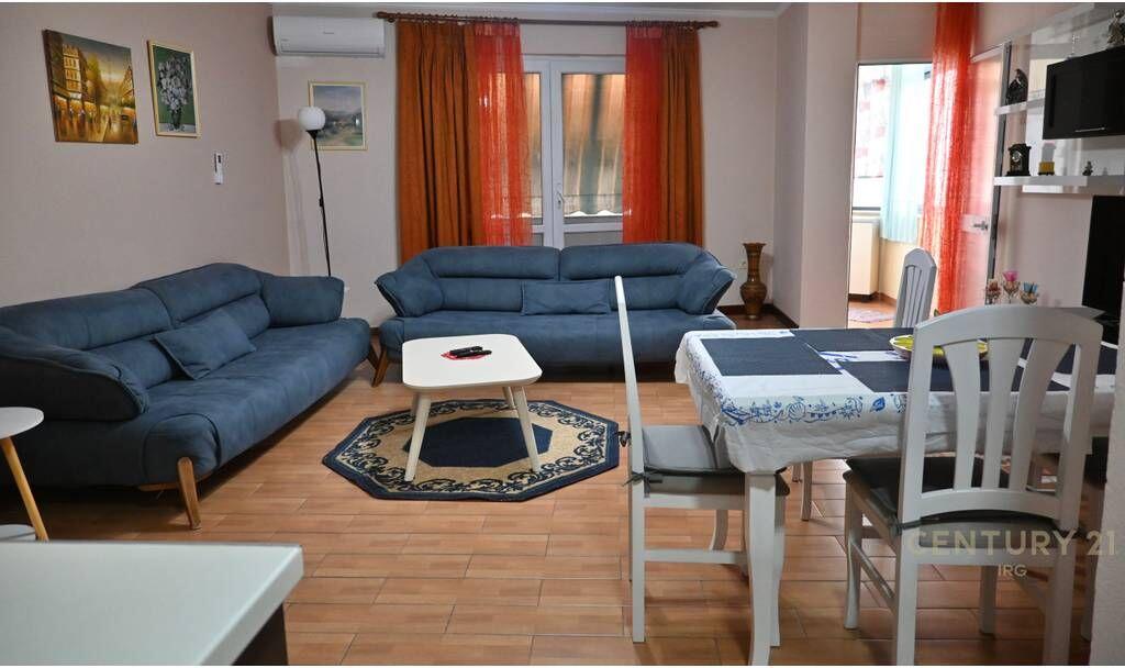 Appartamento 2+1 in Affitto in Via Dibrës 680 € /Mese Sup. Totale 105m2
