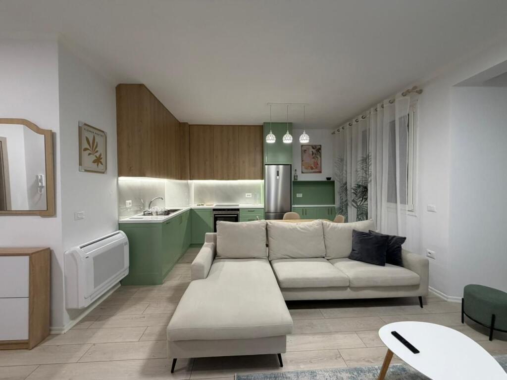 Apartment 2+1 for rent at Green City Rsd in Astir.