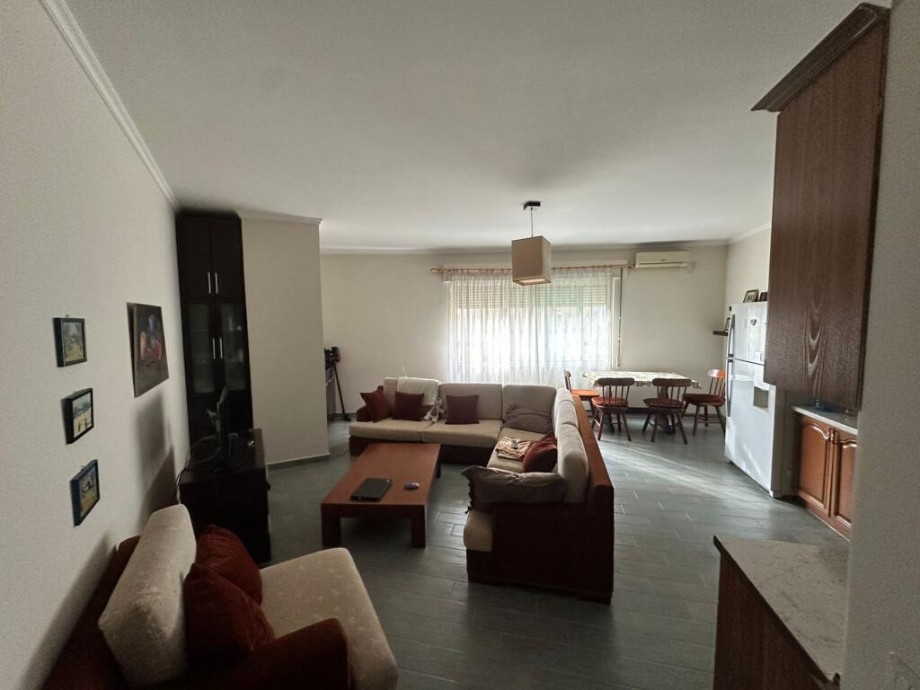 Apartament 1+1 per shitje ne fillim te Kodres se Diellit