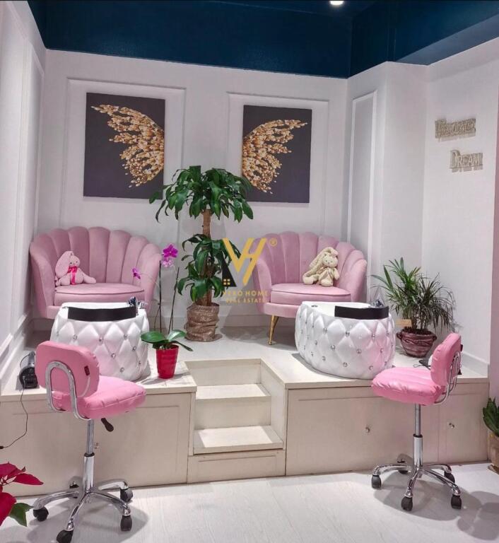 COMMERCIAL SPACE 70 M2 FOR RENT AT MYSLYM SHYRI 80,000 LEKE