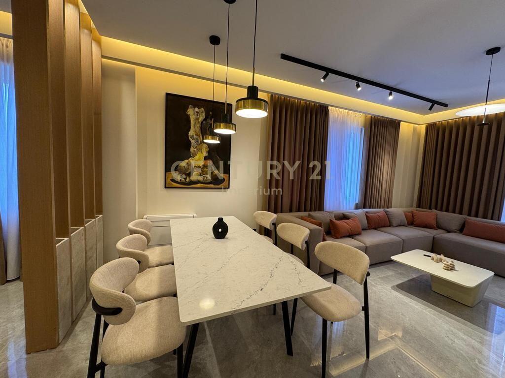 Apartament luksoz 3+1+4+2 Poste parkimi per qira ne Rezidencen Secret Garden