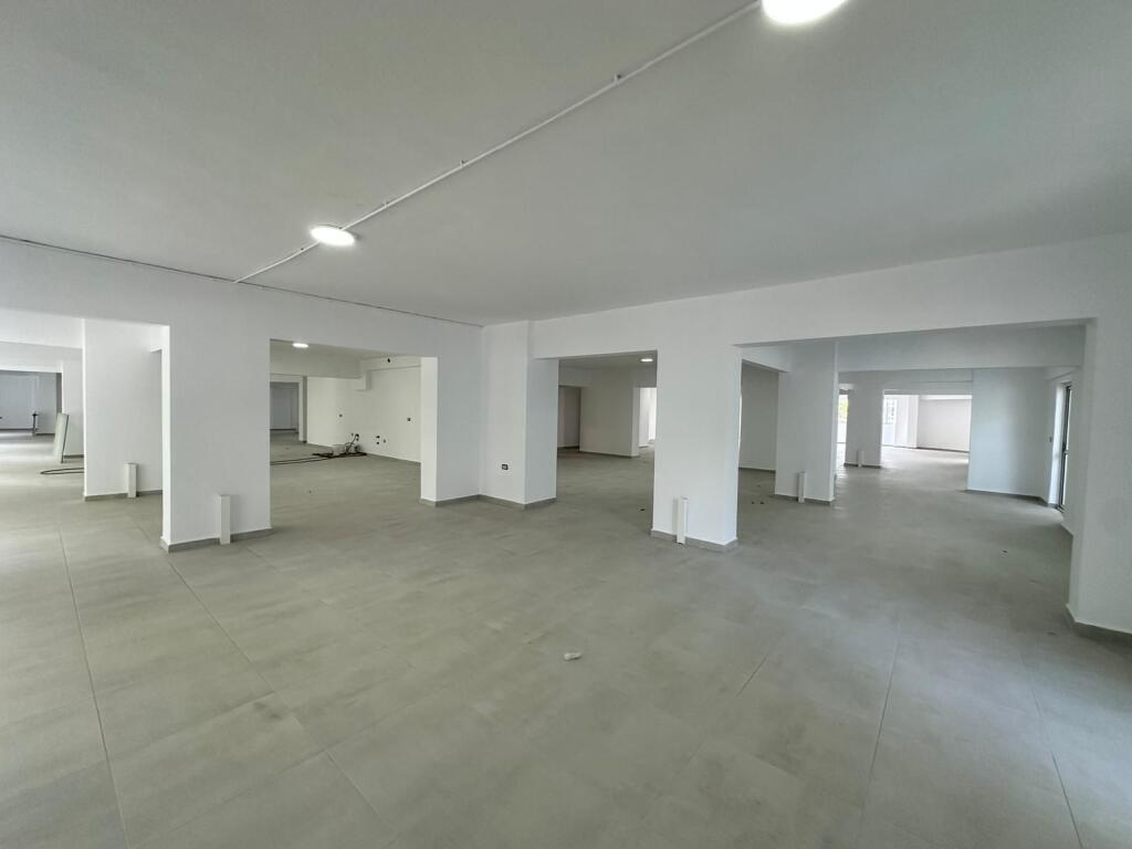 Ambient Biznesi me Qira – Laprakë