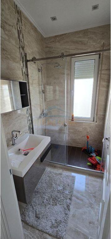 Affitto, Appartamento 2+1+2+Posto Auto, Giardino Botanico, Tirana