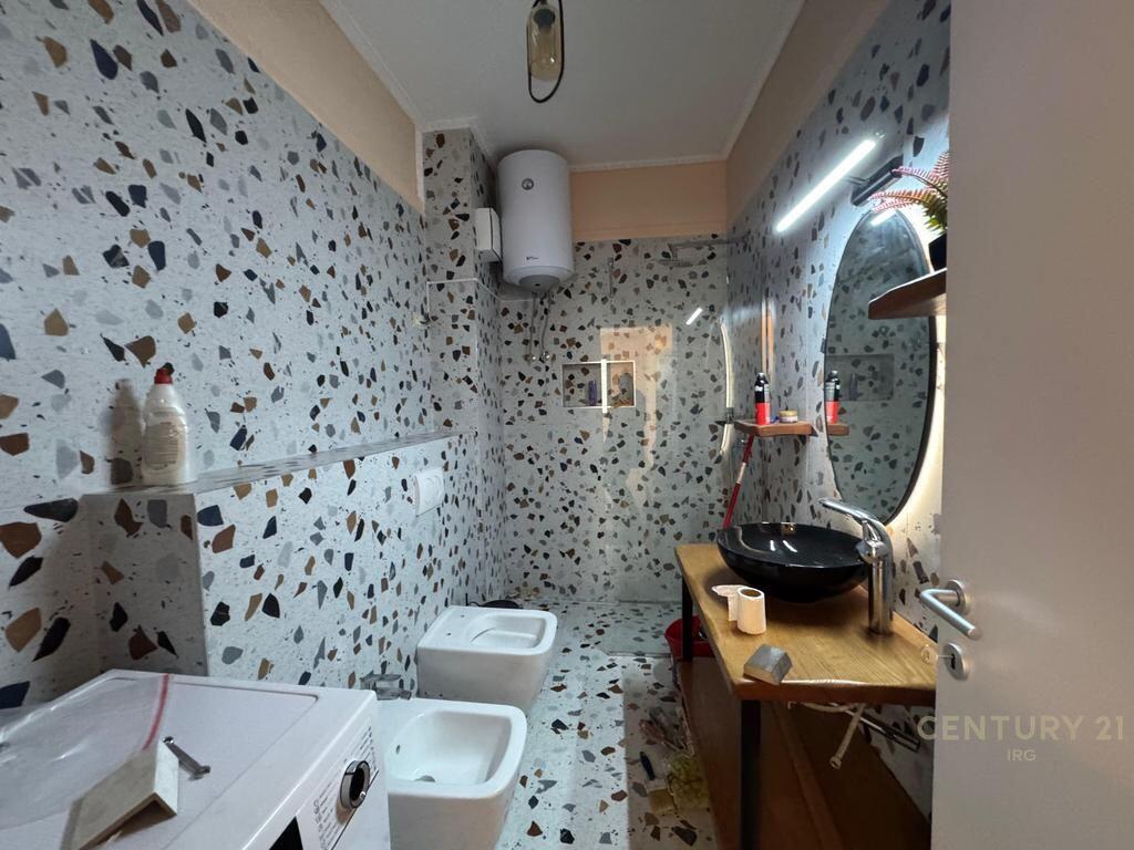 LOCALE PER UFFICI IN AFFITTO PRESSO IL LAGO ASCIUTTO! 1.500 € /Mese Superficie Totale 110m2