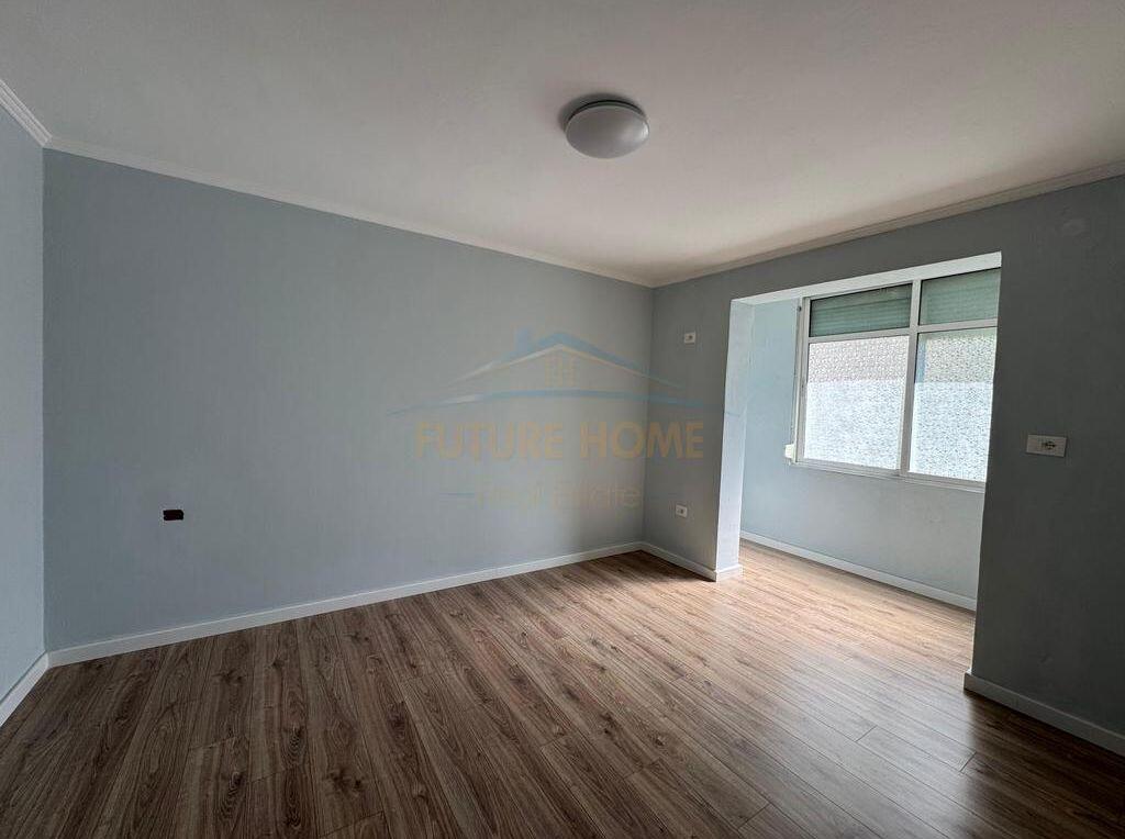 VENDESI APPARTAMENTO 2+1 VICINO AL CAMINO