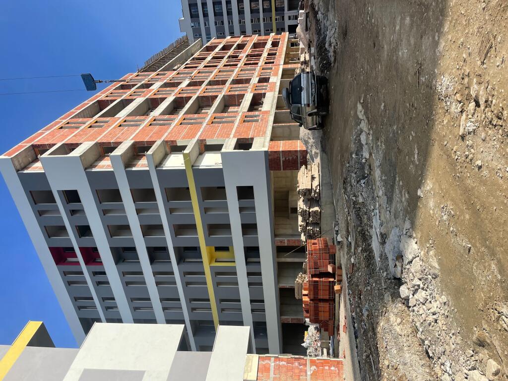 Ambient bisnesi per shitje/Univers City