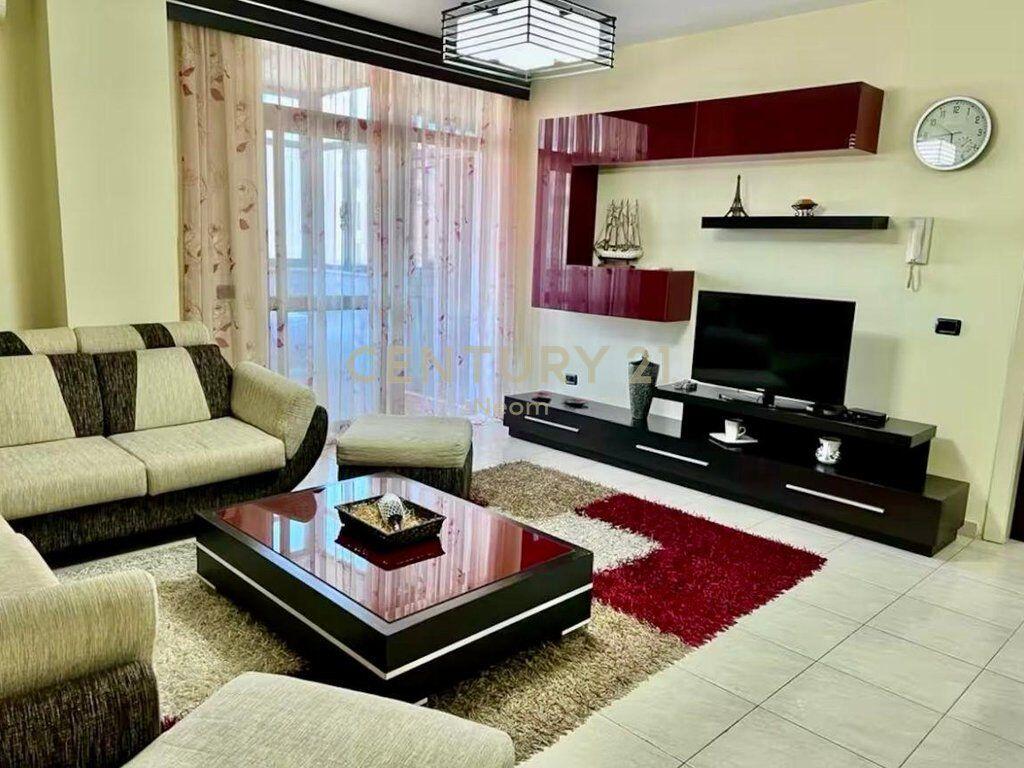 SHESIM, APARTAMENT 2+1+2 me 2 PARKIME, QENDËR e TIRANËS‼️