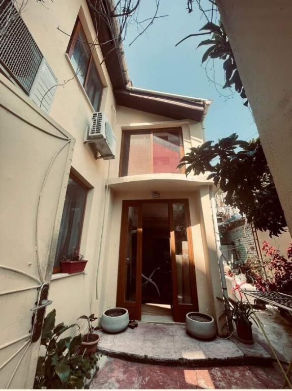 SHITET SHTEPI PRIVATE 2 KATESHE PAZARI I RI