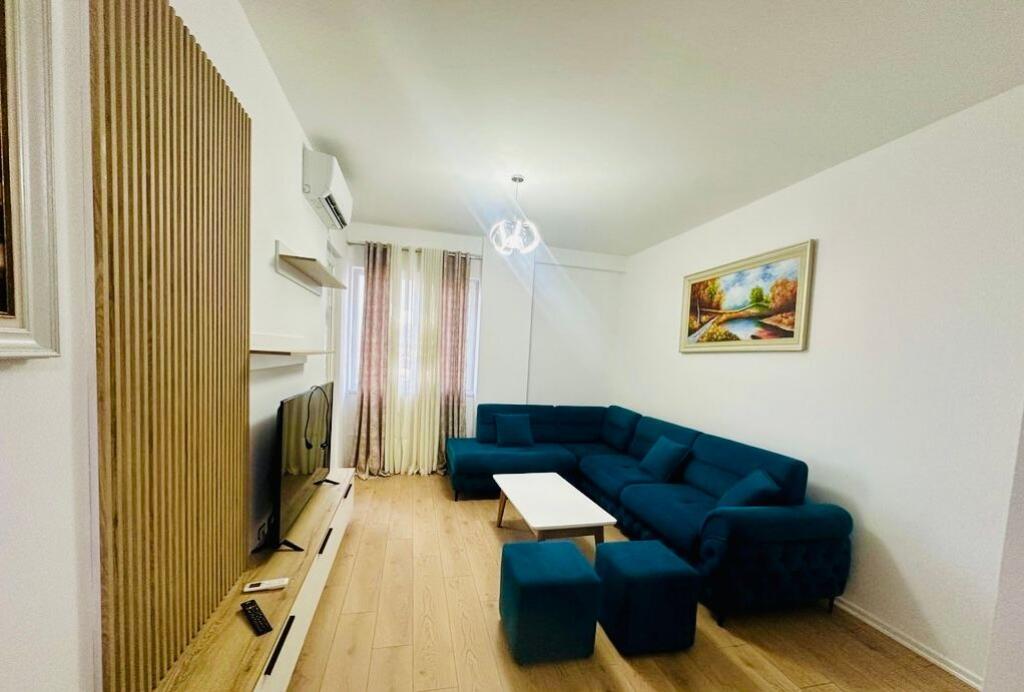 Appartamento in affitto 1+1 a Yzberisht presso Grand Galery