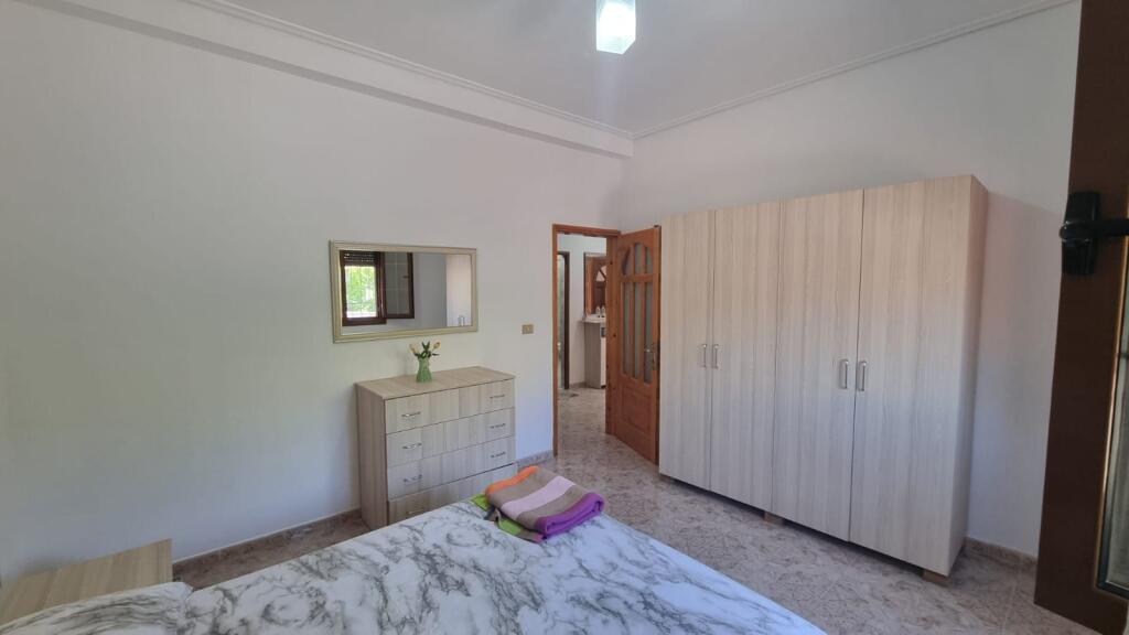 Apartament shumë i gjerë në qendër të qytetit