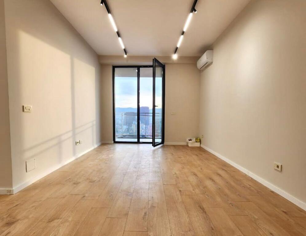 ✨ ME QIRA: Elite Office 🔷2+1+2wc &amp; 1 Ballkon + Post parkimi || ((📍Golden Tower - Mine Peza)) || 1,100€/Muaj