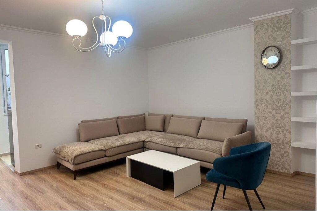 Modern apartment for rent at Pazari i Ri